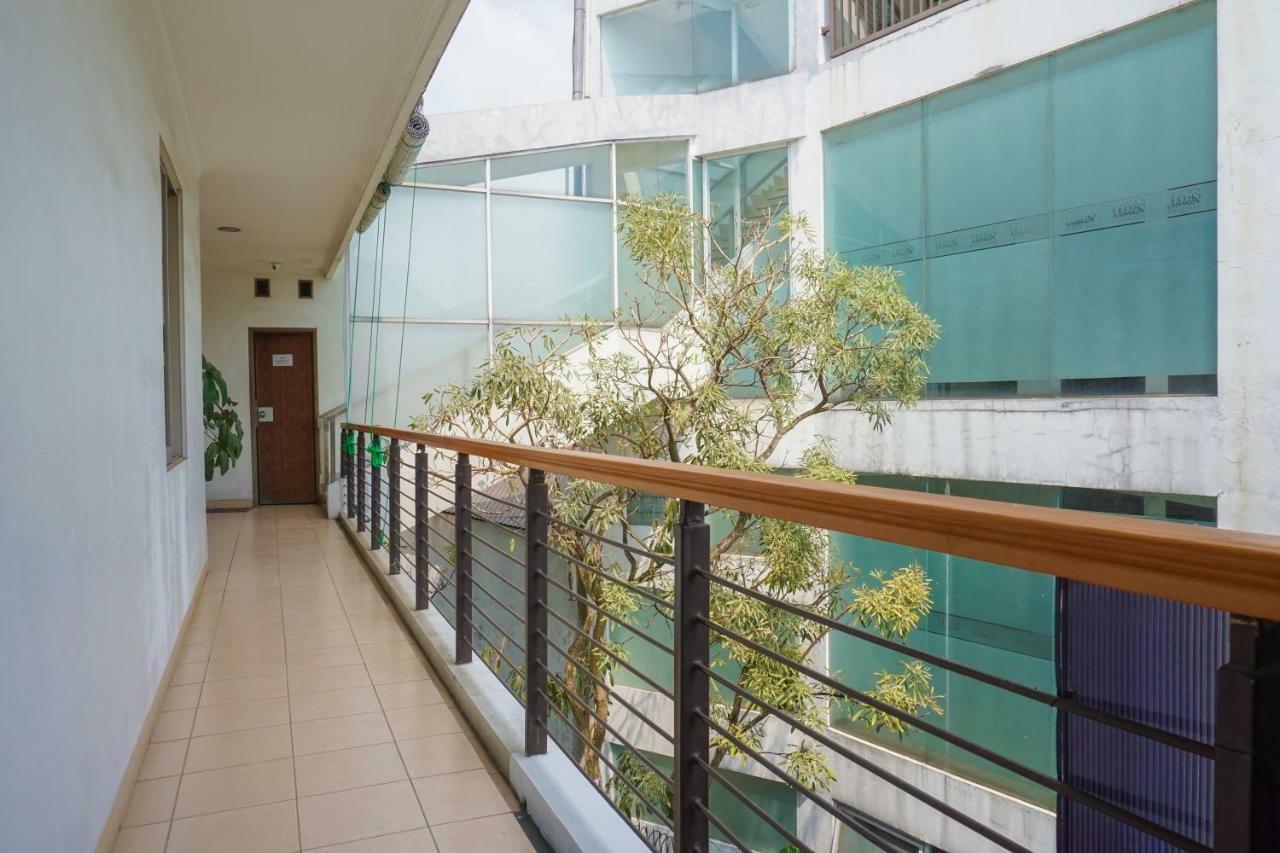 Residences By Reddoorz Near Maranatha Wisma tamu