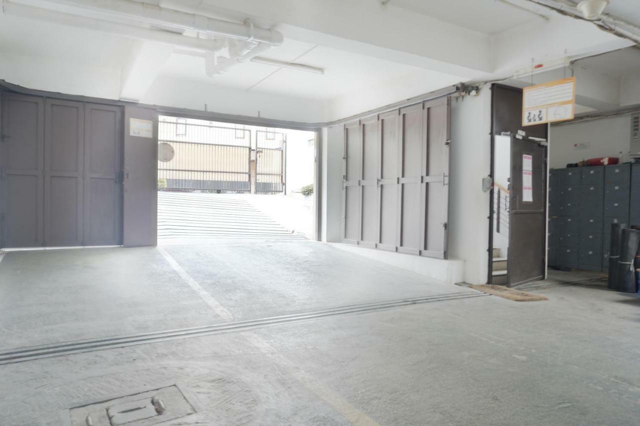 Wisma tamu Residences By Reddoorz Near Maranatha 5*